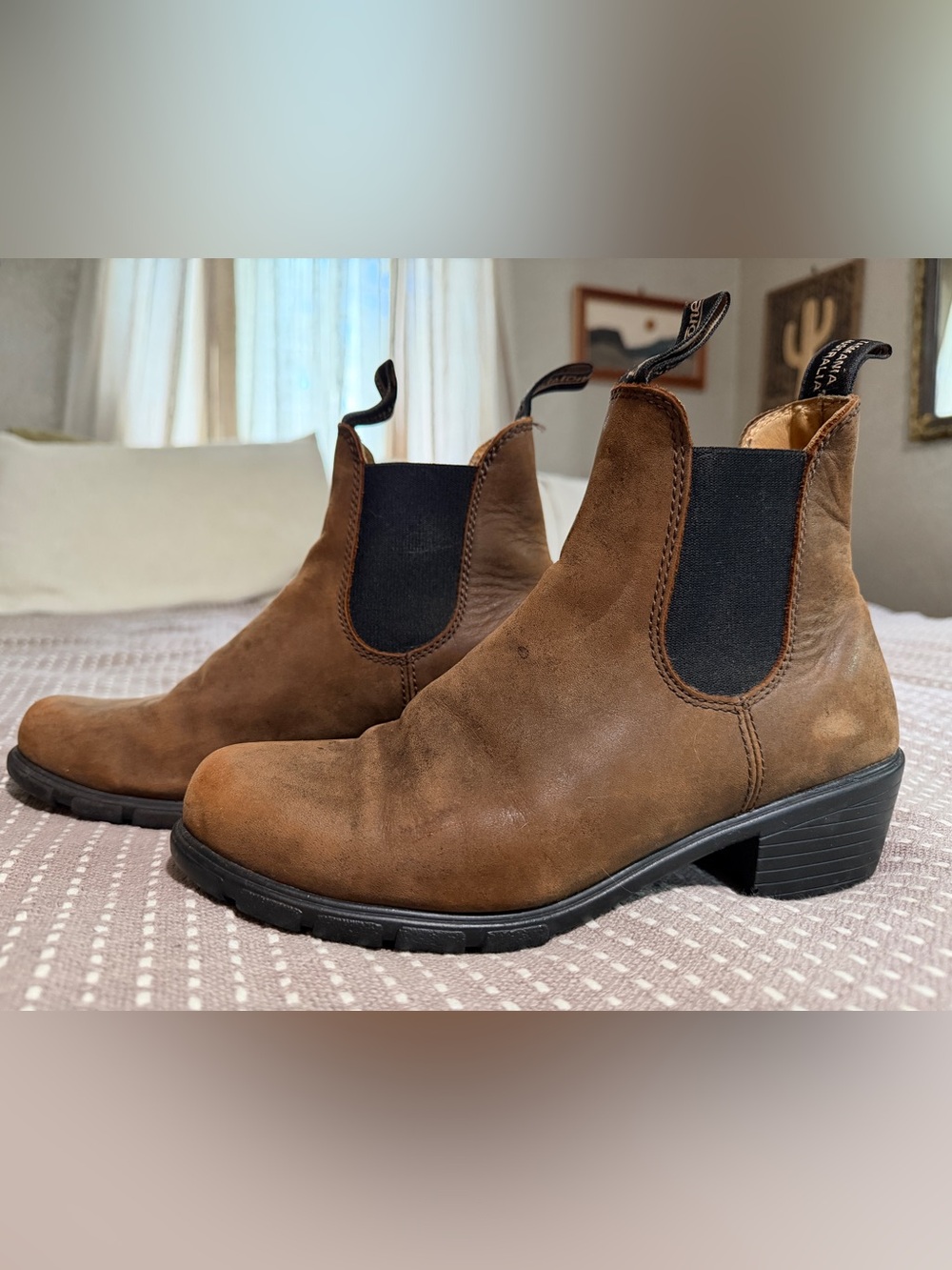 Blundstone BL 1671 Brown Chelsea Ankle Boots with Elastic Side Panels